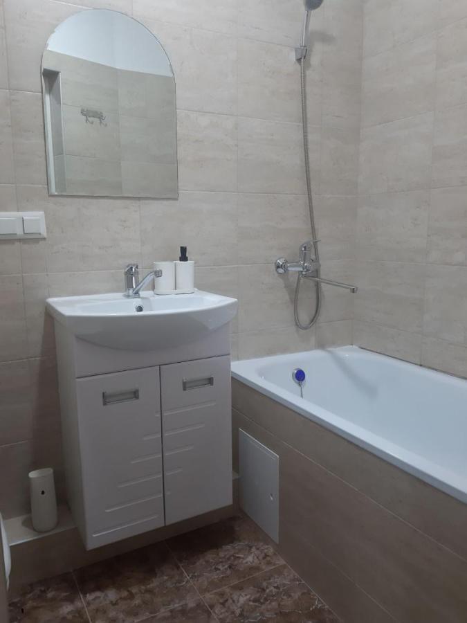 Aura On Sydykova Street 290 Bishkek Exterior foto